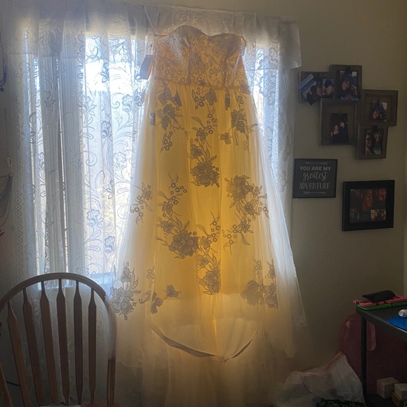 US Size 16W A-Line Wedding Dress - Picture 1 of 7